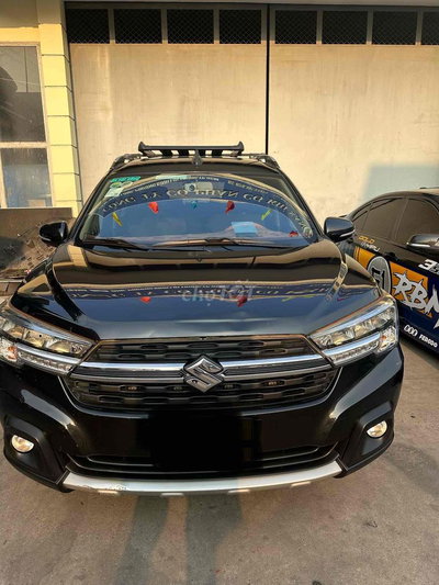 Suzuki XL7 Đen 7 chỗ