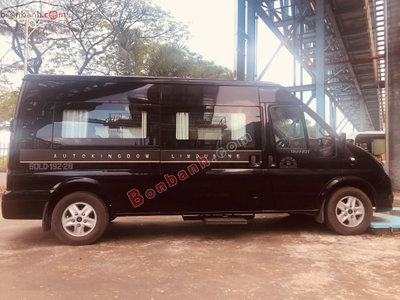 Xe Ford Transit Limousine 2022