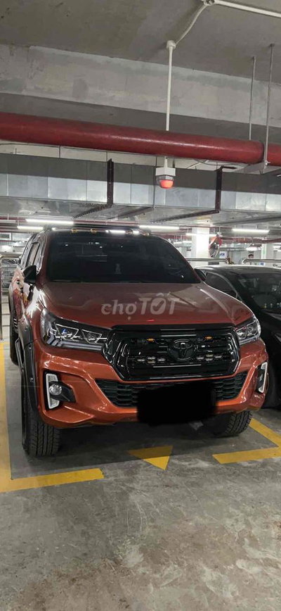 Toyota Hilux STD 1 cầu Cam 25000 km