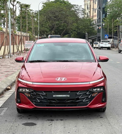Hyundai Accent 1.5 Đặc Biệt màu Đỏ 7000km