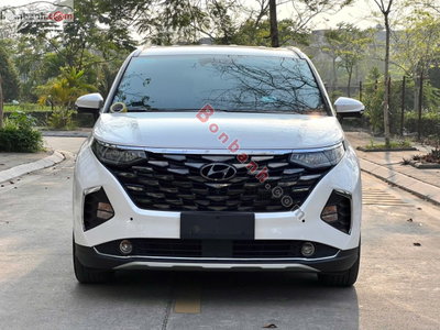Xe Hyundai Custin Cao Cấp 2.0T 2024