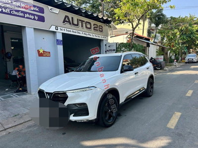 Xe VinFast Lux SA 2.0 Base 2.0 AT 2019