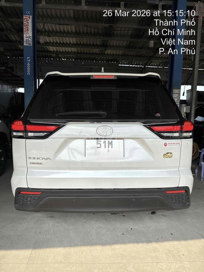 Siêu lướt Toyota Innova Cross 2025 2.0V Trắng