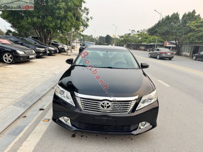 Xe Toyota Camry 2.0E 2014
