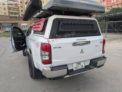 Xe Mitsubishi Triton 4x4 AT Mivec Premium 2021