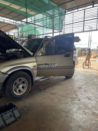 SsangYong Musso LightSpeed Vàng cát