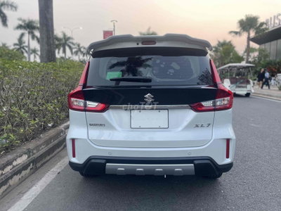 Suzuki XL7 Trắng 7 chỗ siêu cọp