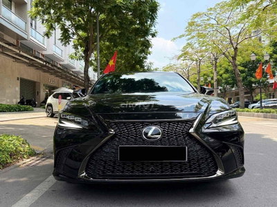Lexus ES250 FSport 2023 8000km Đen
