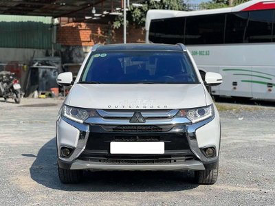 Mitsubishi Outlander 2019 Trắng
