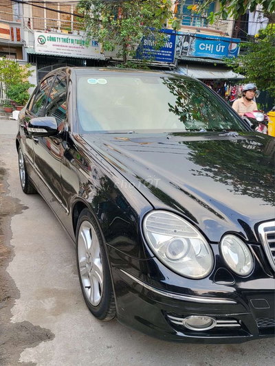 Mercedes-Benz E200 2007 Đen