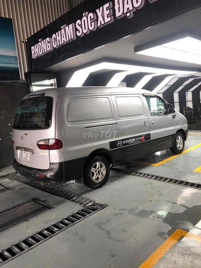 Hyundai Sport 2002 Bạc