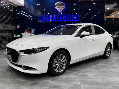 Mazda 3 2025 Premium 11.000 km Trắng