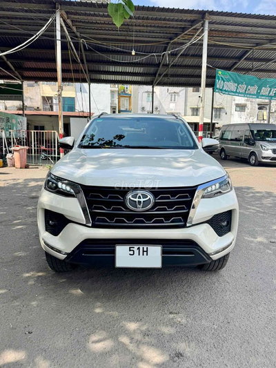 Toyota Fortuner 2021 Trắng số tự động, 1 cầu