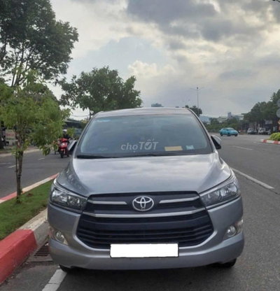 Toyota Innova G số tự động 2016 Bạc