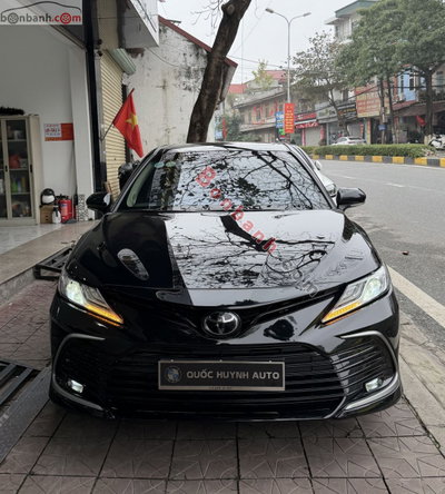 Xe Toyota Camry 2.0Q 2022