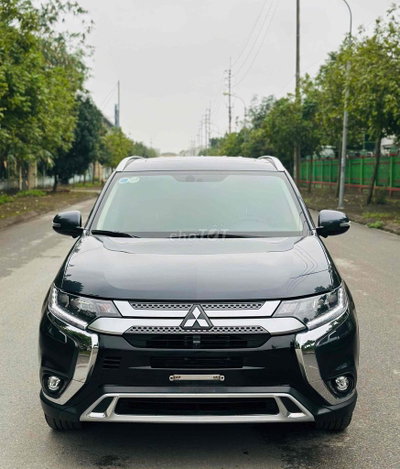Mitsubishi Outlander 2021 Premium có cửa sổ trời