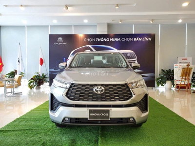 Innova Cross 2.0V 2026 - Ưu đãi giảm giá