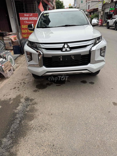 Mitsubishi Triton 2023 4x2 AT - 24000 km