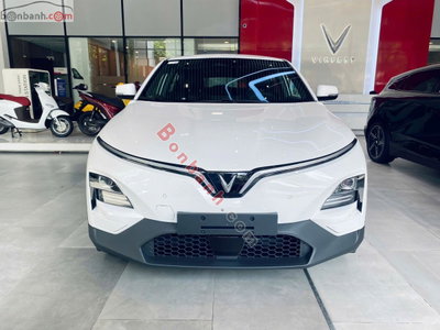 Xe VinFast VF6 Eco 2025