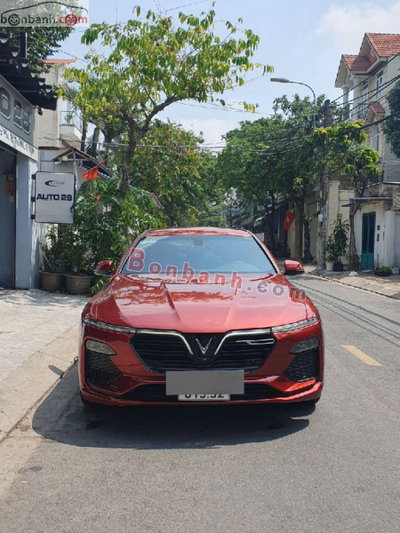 Xe VinFast Lux A 2.0 Base 2.0 AT 2020