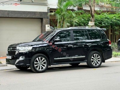 Xe Toyota Land Cruiser VX.R 5.7 V8 2016