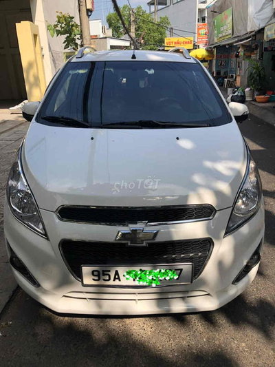 Chevrolet Spark LTZ Trắng