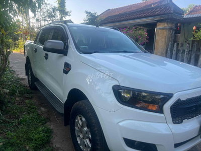 Ford Ranger Trắng 5 chỗ