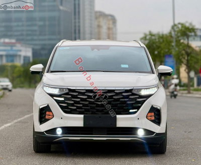 Xe Hyundai Custin Cao Cấp 2.0T 2023