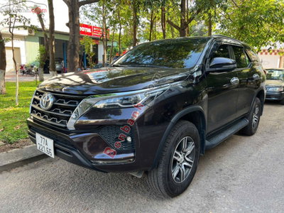 Xe Toyota Fortuner 2.4G 4x2 AT 2021