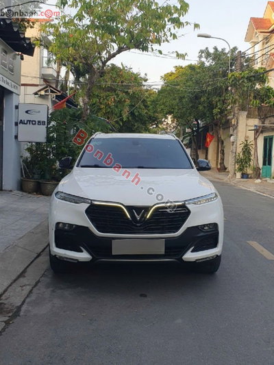 Xe VinFast Lux SA 2.0 Base 2.0 AT 2019