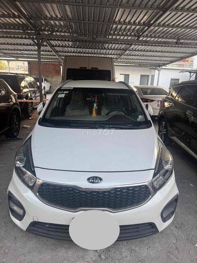 Kia rondo 2017