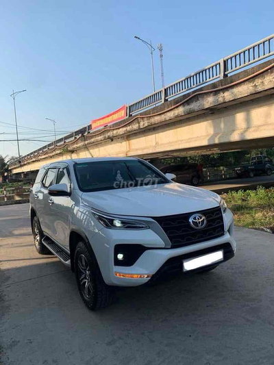 Toyota Fortuner 2022 Số sàn Trắng