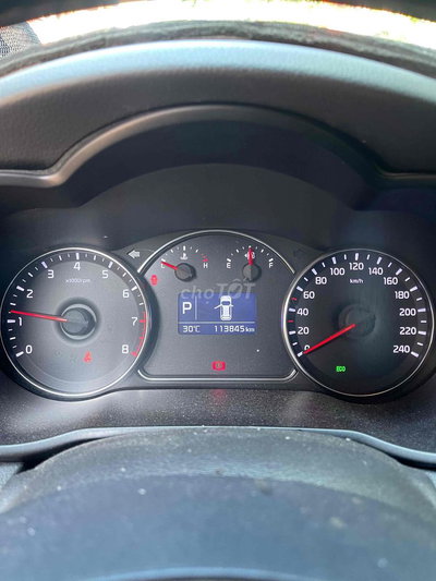 Kia Rondo 2015 Tự động 113845 km Nâu