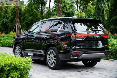 Xe Lexus LX 600 Vip 2022
