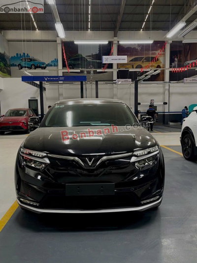Xe VinFast VF8 Eco AWD 2023