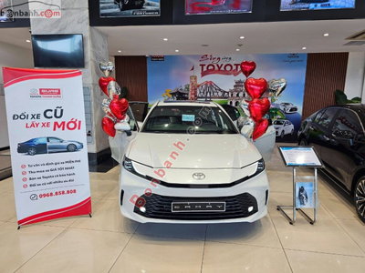 Xe Toyota Camry 2.0Q 2026