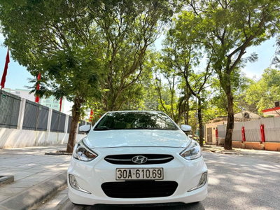 Hyundai Accent 2015 1.4 AT Hatchback - 80000 km