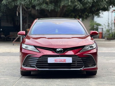 Toyota Camry 2022 2.5Q ht ngân hàng toàn quốc