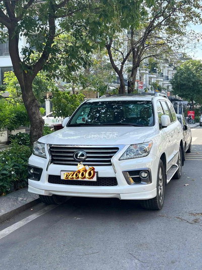 Lexus LX 570/2014 DK 2015