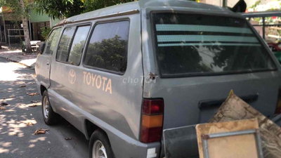 Toyota Xám Cũ