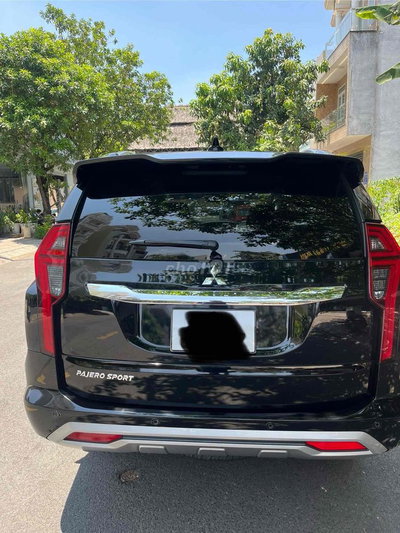 Mitsubishi Pajero Sport Đen 4x2 2.4AT 2022