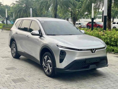 Xe điện VinFast Limo Green Bạc