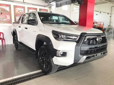 Toyota Hilux 2025 Adventure 2.8L 4x4 AT - 4000 km