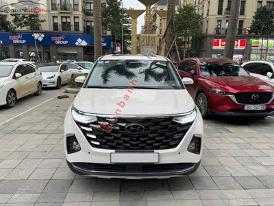 Xe Hyundai Custin Cao Cấp 2.0T 2024