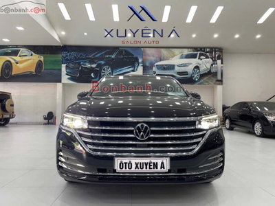 Xe Volkswagen Viloran Luxury 2024
