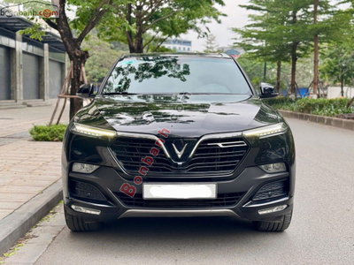 Xe VinFast Lux SA 2.0 Base 2.0 AT 2020
