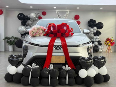 LIMO GREEN SẲN XE GIAO NGAY+90TR NHẬN XE NGAY