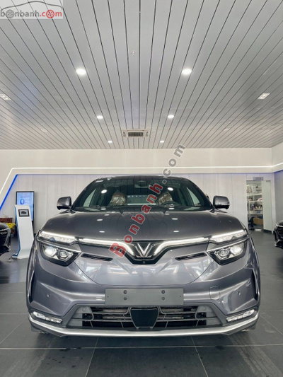 Xe VinFast VF8 Plus AWD 2026