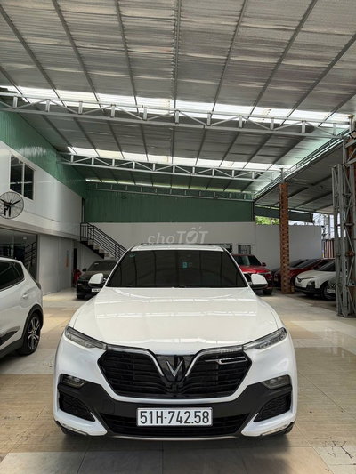 VINFAST LUX SA BASE 19 - 12.000KM