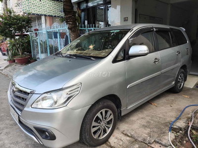 Toyota Innova 2015 2.0E Bạc